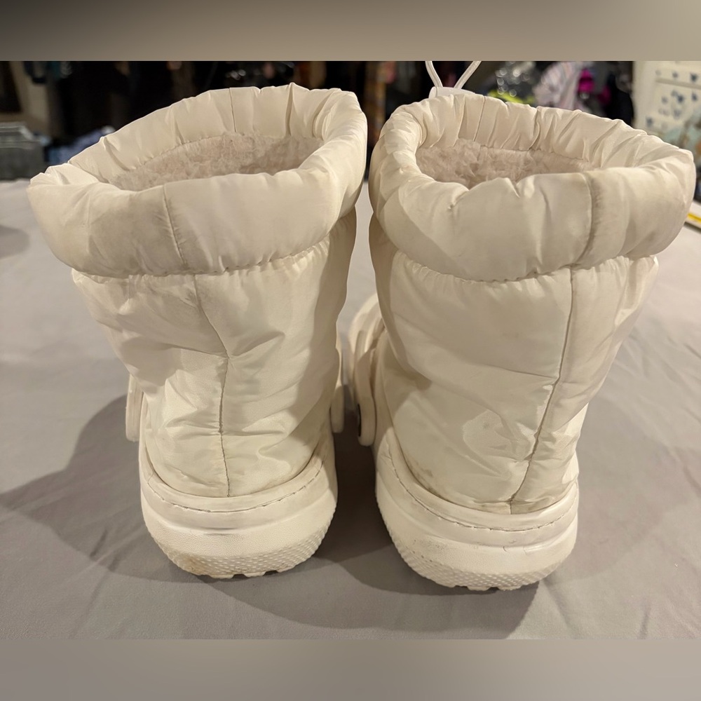 CROCS White Fuzz-Lined Winter Puff Clog Boots - Picture 3 of 7